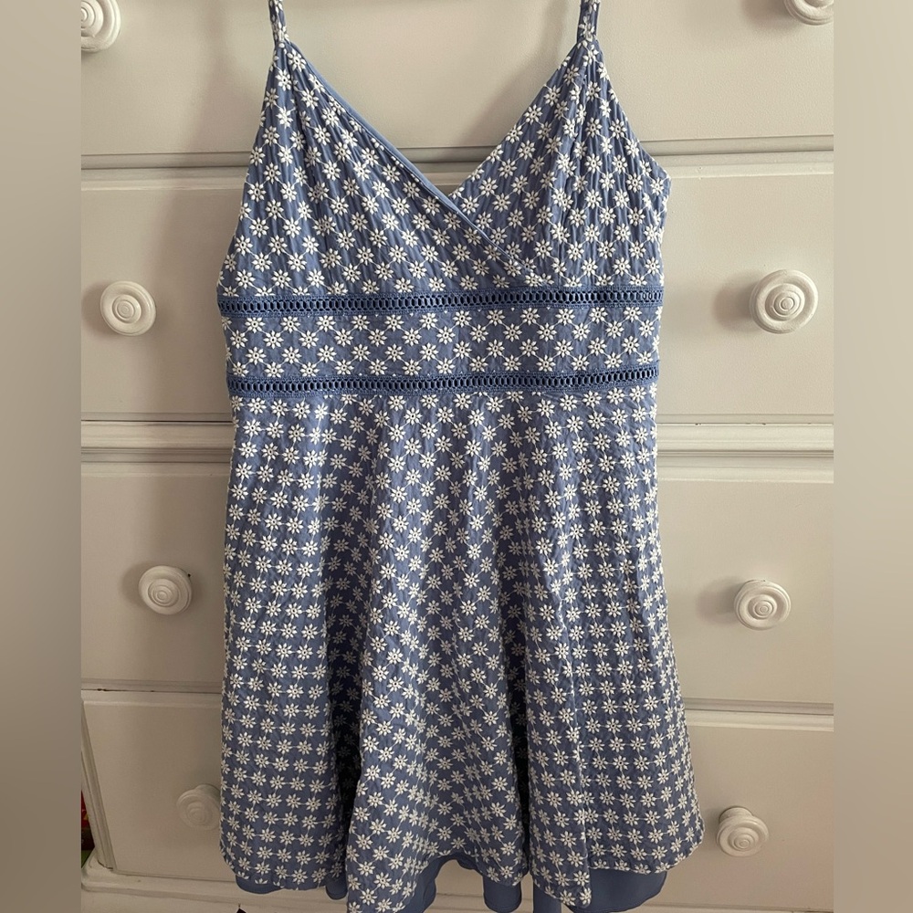 Elegant Blue and White Floral Mini Dress